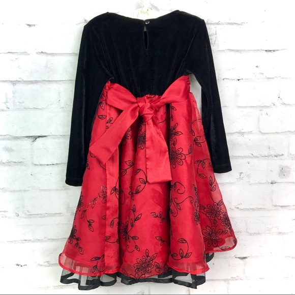 Girls Size 4T Stretch Velvet Dress - Picture 2 of 8